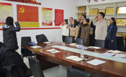 加強(qiáng)黨性修養(yǎng)，爭做優(yōu)秀共產(chǎn)黨員