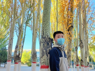 化學工程系烏蘭夫獎學金獲得者-白哲